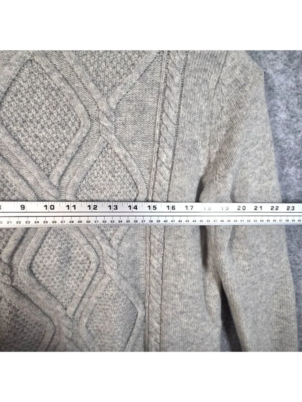 Banana Republic Beige Cable Knit Sweater Preppy Classic Cozy Men's L